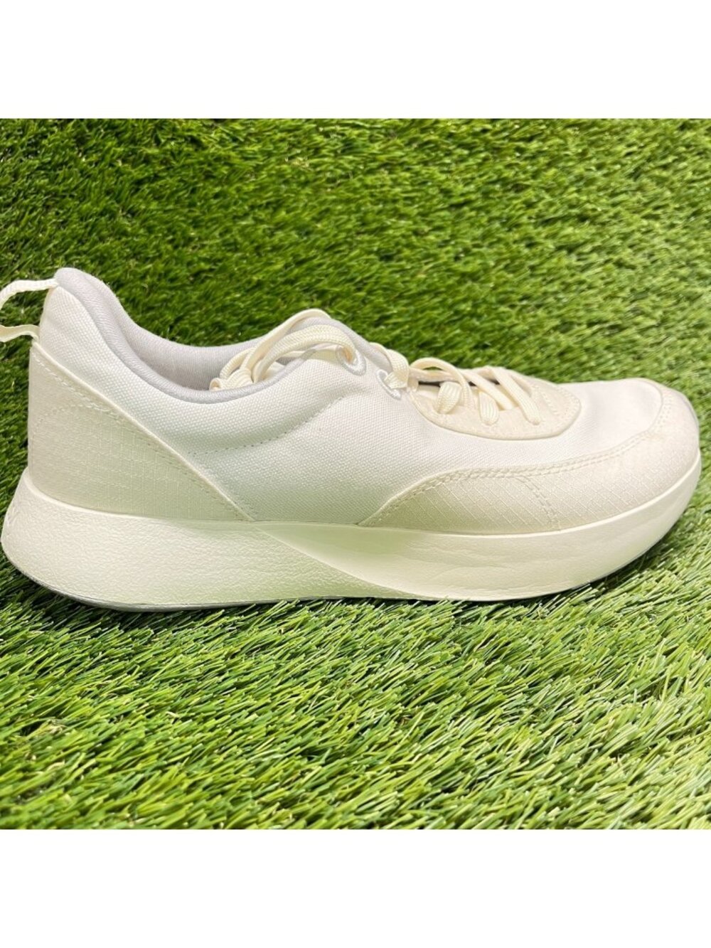 Allbirds Courier Mens Size 9 White Ivory Athletic Running Walking Shoes Sneakers